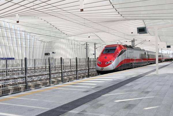 FERROVIE: APRE STAZIONE MEDIOPADANA, GIOIELLO DI CALATRAVA