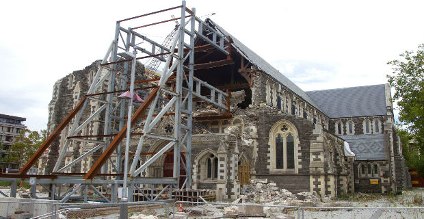 cattedrale-cartone-shigeru-ban-