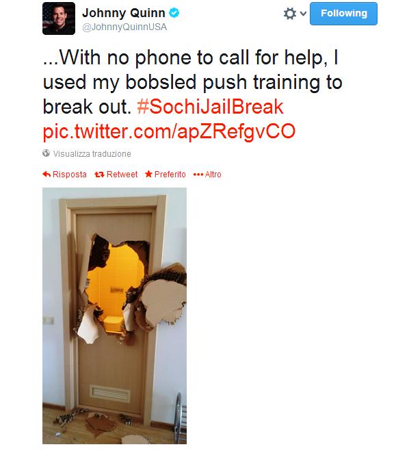 Piccola disavventura di Johnny Quinn "discesista di bob della nazionale Usa"  rimasto chiuso in bagno, ecco come ha trattato la porta.