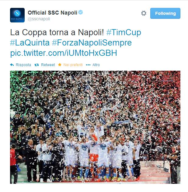 Dopo averla vinta nella stagione 2011/2012 il Napoli riporta la Coppa Italia alle pendici del Vesuvio, battendo la Fiorentina per 3-1. 