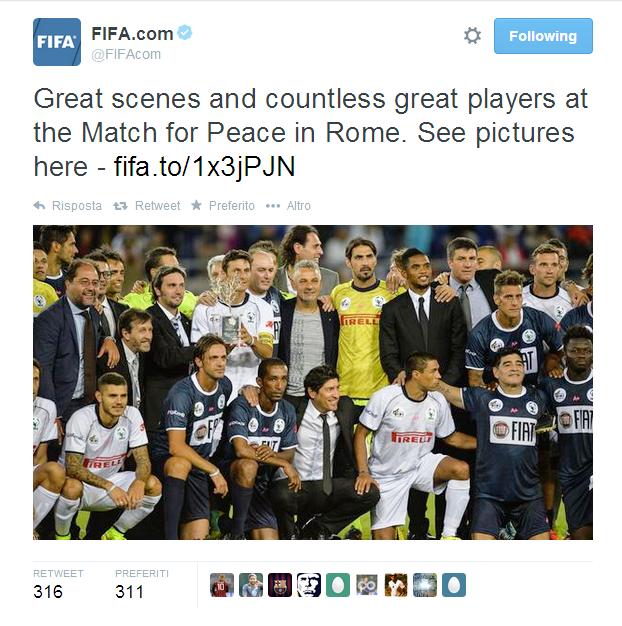 In campo per la solidarietà, campioni di ieri e oggi "Maradona, Baggio, Del Piero, Zanetti, Zamorano, Icardi, Buffon, Iturbe e tanti altri." nella partita per la pace voluta da Papa Francesco, hanno risposto in 20 mila all'Olimpico al suo appello. I Pupi di Zanetti "nome della fondazione benefica di Javier Zanetti" battono per 6-3 lo Scholas di Baggio e Maradona.