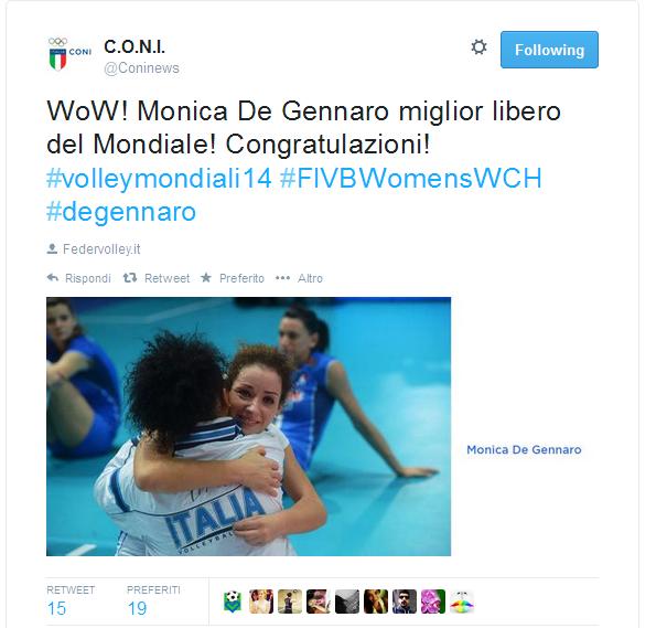 Monica De Gennaro, libero della nazionale italiana, viene premiata come miglior libero di questa edizione dei mondiali.