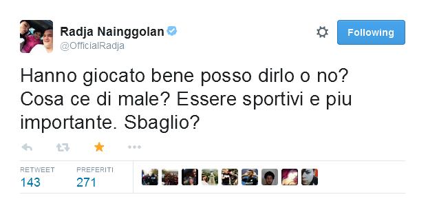 Radja Nainggolan "centrocampista della Roma" risponde cosi ad alcuni tifosi napoletani, che non hanno preso con molta simpatia un suo tweet, dove si complimentava con i suoi ex compagni di squadra del Cagliari, per il pareggio contro il Napoli "Napoli Cagliari 3-3".