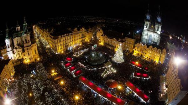 1417685110_Old-Town-Square-di-Praga-Repubblica-Ceca-600x335