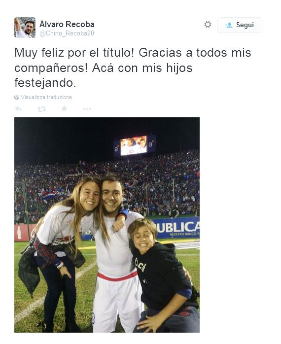 - Dopo aver conquistato il campionato con il Nacional, il Chino Recoba decide di smettere con il calcio. In Italia ha indossato le maglie di Inter, Venezia e Torino, conquistando una coppa Uefa, due campionati, due coppe Italia e due supercoppe Italiana, tutte conquistati con la maglia dell'Inter.