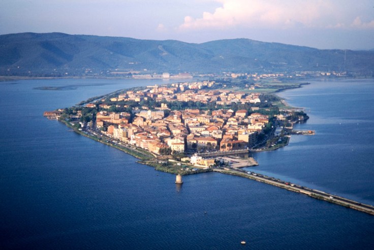 orbetello-aerea-laguna-argentario_900x